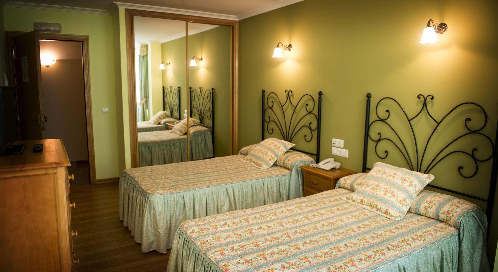 Alda Alpina Hotel Villanueva De Arosa Ngoại thất bức ảnh